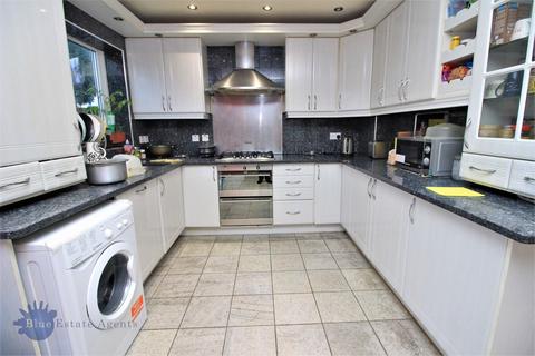 112 Ash Grove, Hounslow, TW5 9DS
