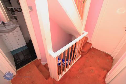 112 Ash Grove, Hounslow, TW5 9DS