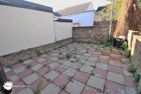 25 Cromwell Road, Hounslow, TW3 3QE