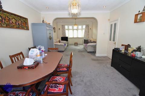 56 Broad Walk, Hounslow, TW5 9AB