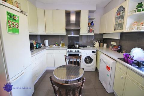 56 Broad Walk, Hounslow, TW5 9AB