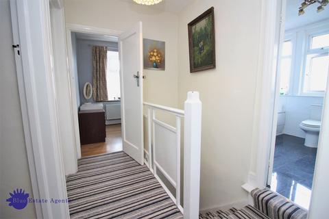 56 Broad Walk, Hounslow, TW5 9AB