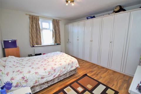 56 Broad Walk, Hounslow, TW5 9AB