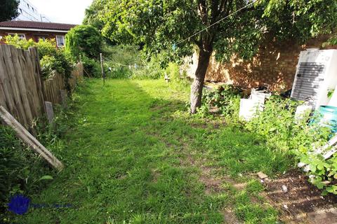 5 The Vale, Hounslow, TW5 9HT