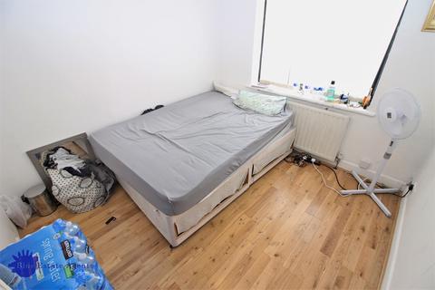 5 The Vale, Hounslow, TW5 9HT