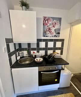 Studio to rent, Aldermoor Lane, Stoke, Coventry, CV3