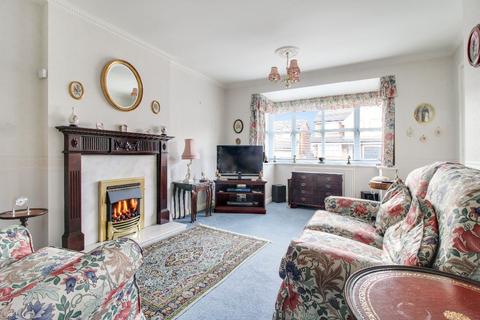 5 Brooke Close, Harrogate, HG1 3ND
