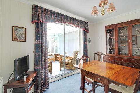 5 Brooke Close, Harrogate, HG1 3ND