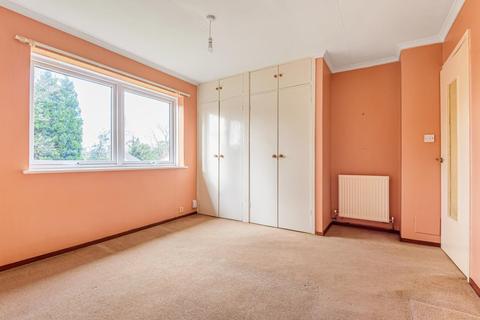 12 Wendela Close, Woking, GU22 7JU