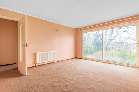 12 Wendela Close, Woking, GU22 7JU