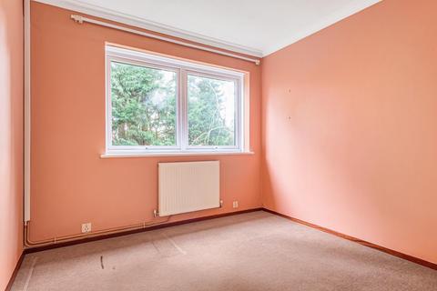 12 Wendela Close, Woking, GU22 7JU