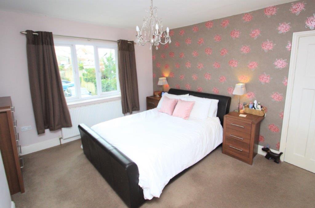 167 Castle Road bedroom 1