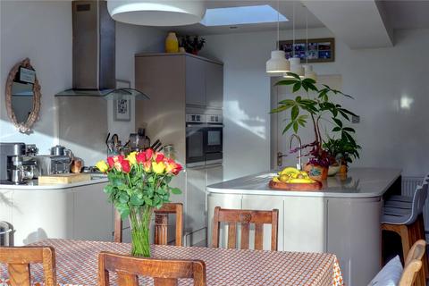 8 Charfield Close, Birmingham, B30 1QS