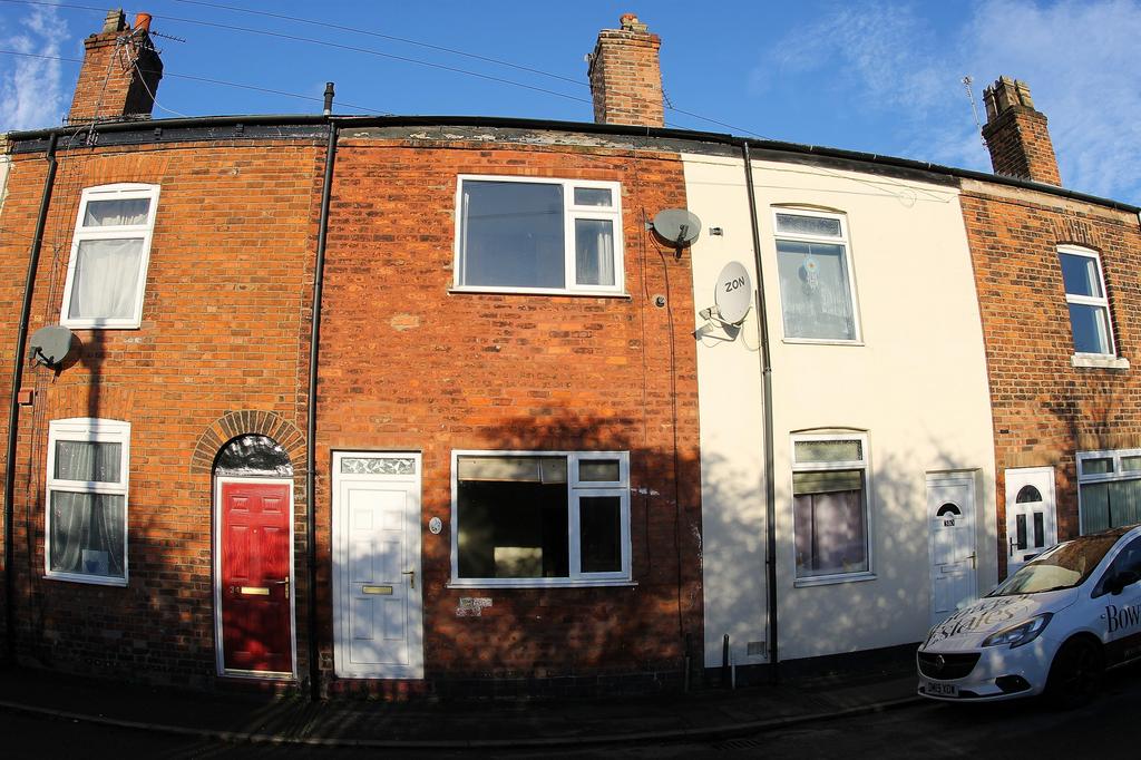 Greenall Road, Northwich, Cheshire, CW9 2 bed terraced house £115,000