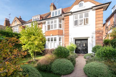 2 bedroom apartment for sale, Hollycroft Avenue, Hampstead, NW3
