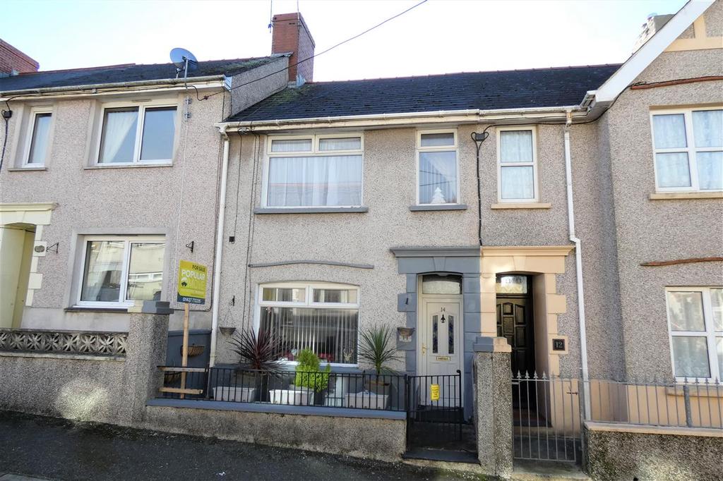 Dartmouth Gardens, Milford Haven 2 bed terraced house £130,000