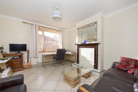 29 Aboyne Drive, London, SW20 0AN