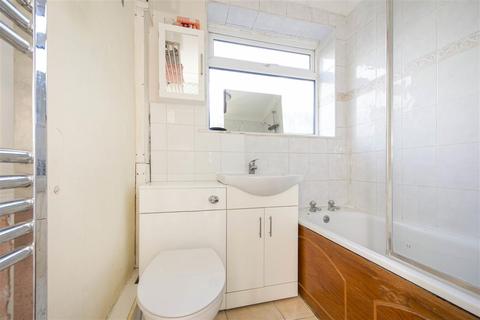 29 Aboyne Drive, London, SW20 0AN