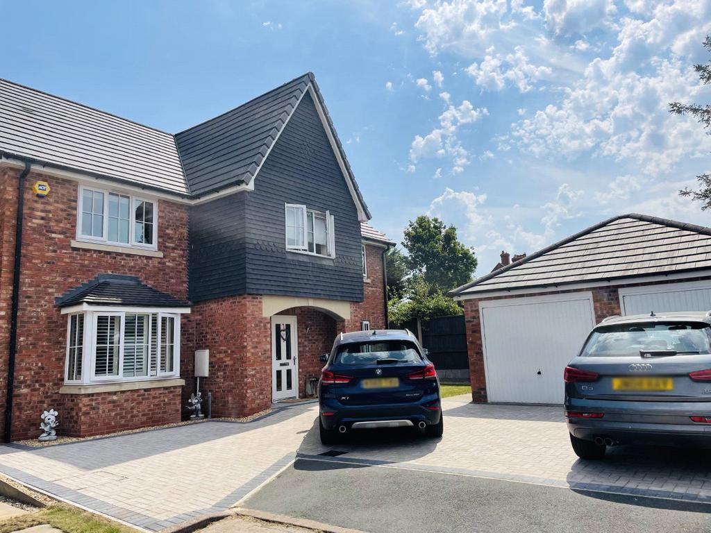Dalefield Drive, Admaston, Telford, TF5 5 bed detached house for sale