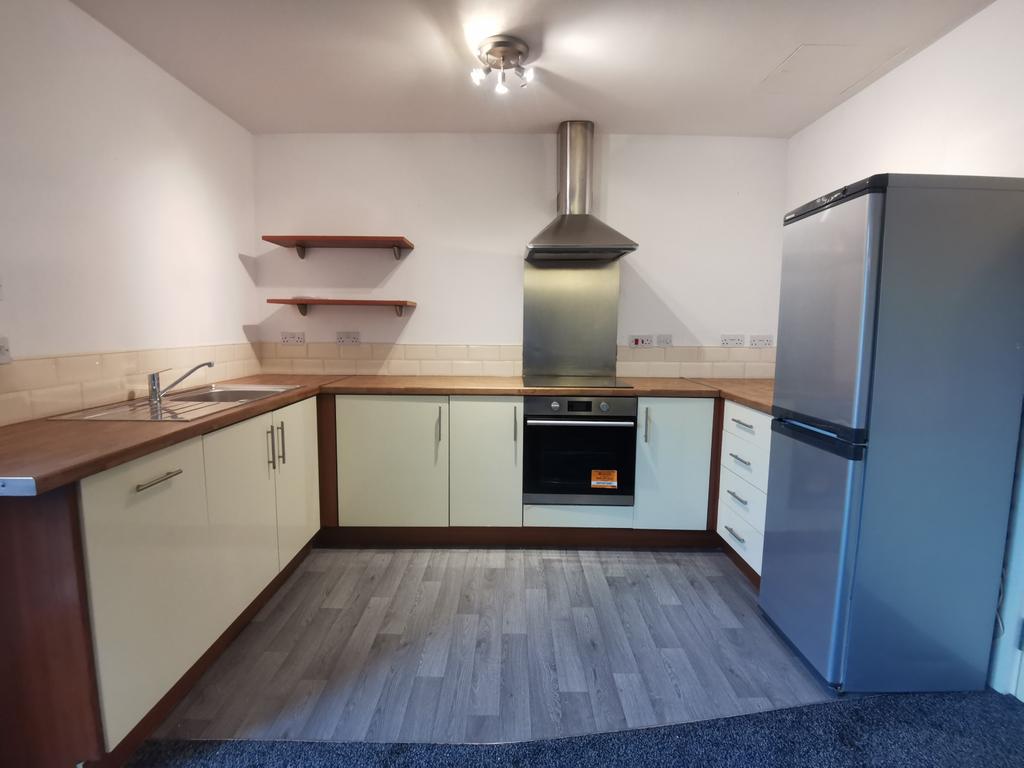Apartment in SALFORD - View 5