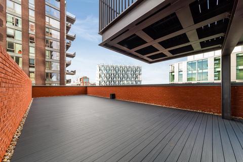 3 bedroom flat to rent, The Modern, Embassy Gardens, London, SW11