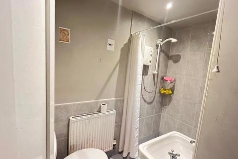 4 bedroom terraced house to rent, Beaconsfield Road, Leicester