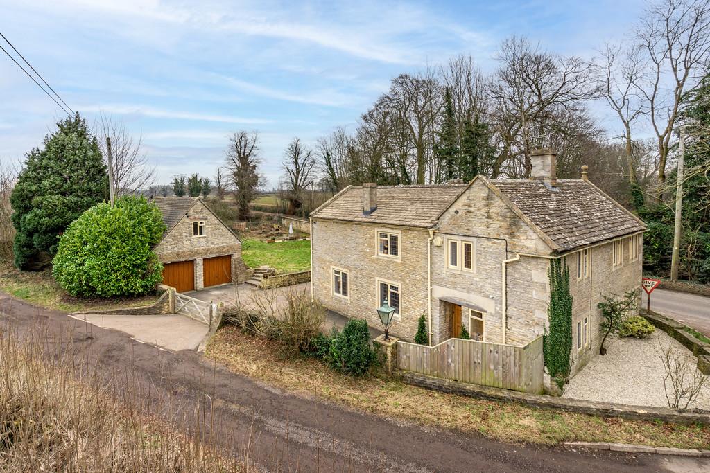 Littleton Drew 4 bed detached house £795,000