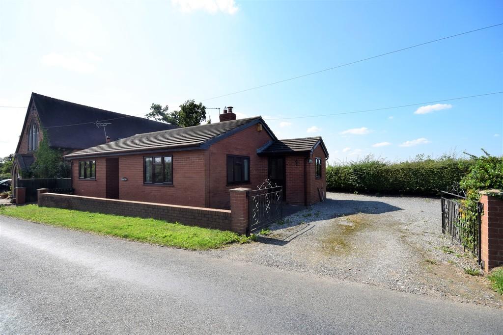 Bickerton Road, Hampton, Malpas 2 bed detached bungalow for sale £200,000