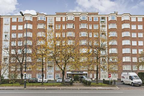 4 bedroom flat to rent, Princes Gate, South Kensington