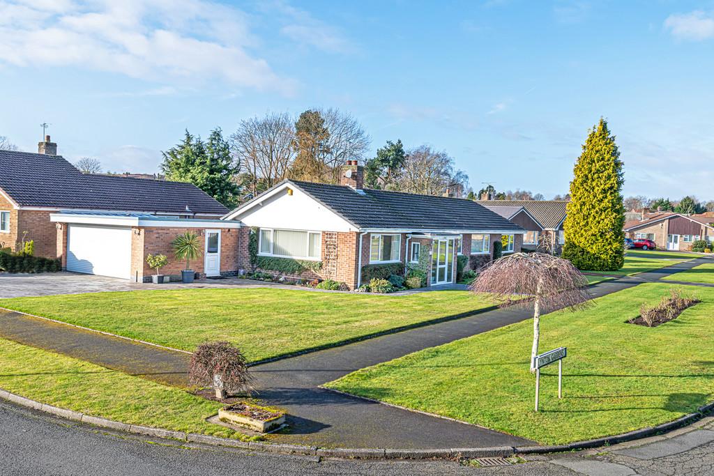 Lynton Gardens, Appleton, Warrington... 4 bed detached bungalow £525,000