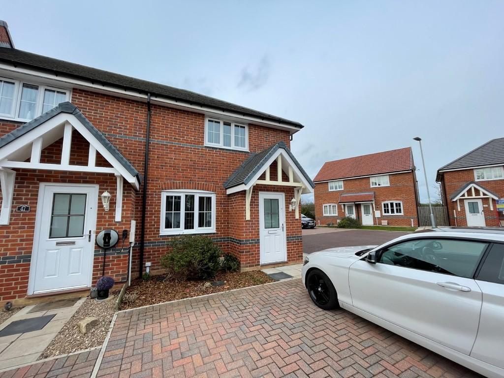 Rokeby Way, Spennymoor 2 bed end of terrace house £595 pcm (£137 pw)