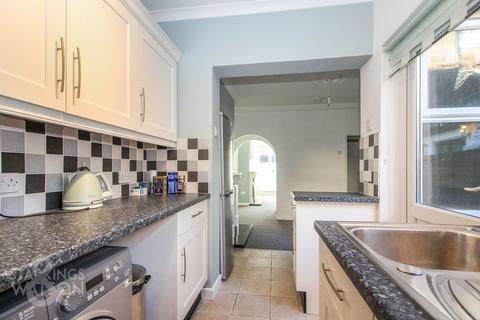 2 bedroom terraced house to rent, Florence Road, Norwich