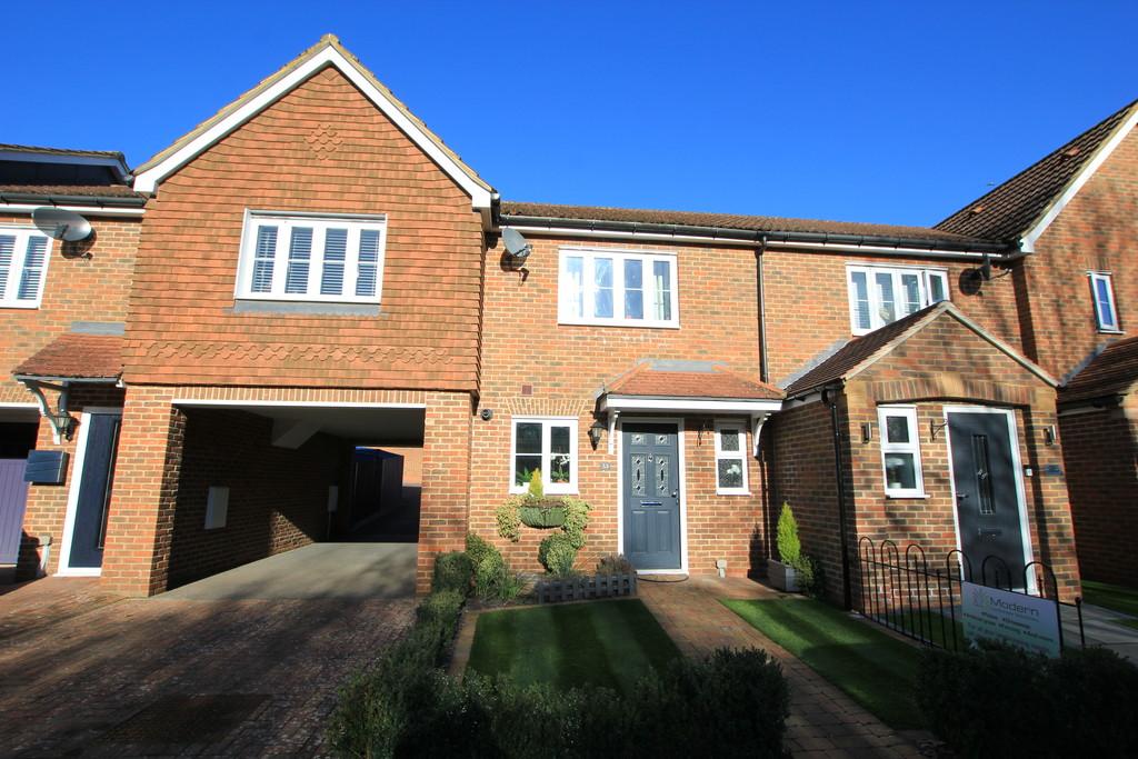 Whitehorse Lane, Stevenage 2 bed terraced house £360,000