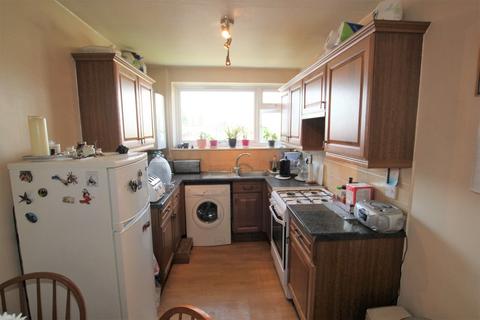4 Ivy Gardens, Mitcham, CR4 1BR