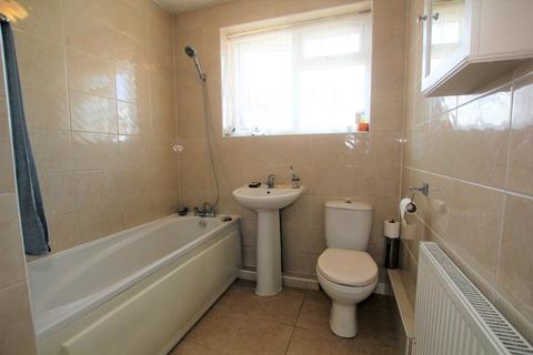 4 Ivy Gardens, Mitcham, CR4 1BR