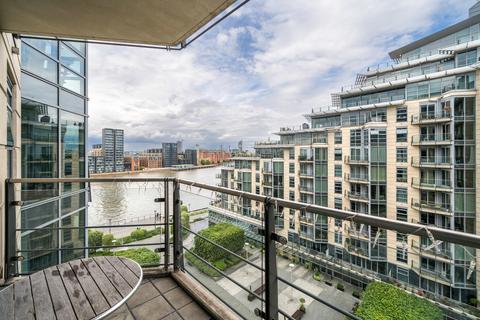 2 bedroom apartment to rent, Commodore House, Battersea Reach