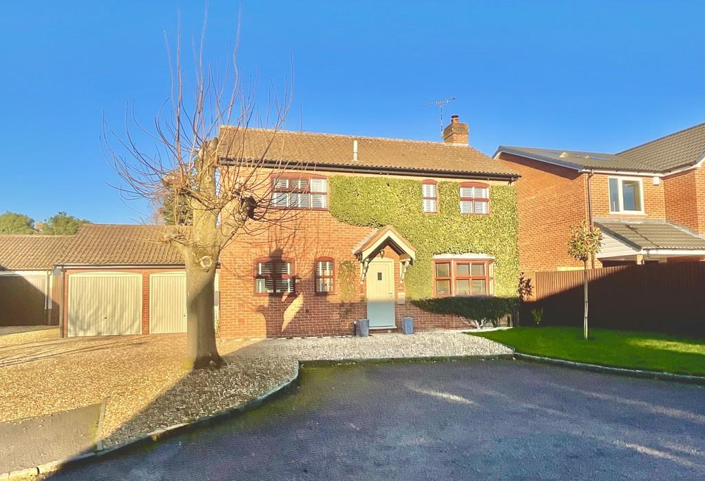 The Paddock, Newton, Rugby, CV23 0EE 4 bed detached house £475,000