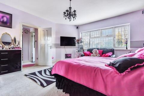 144 Foxley Lane, Purley, CR8 3NE