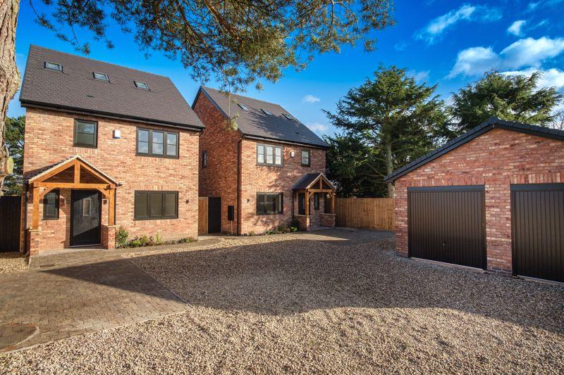 Kings Road, Calf Heath Wolverhampton 4 bed detached house £425,000