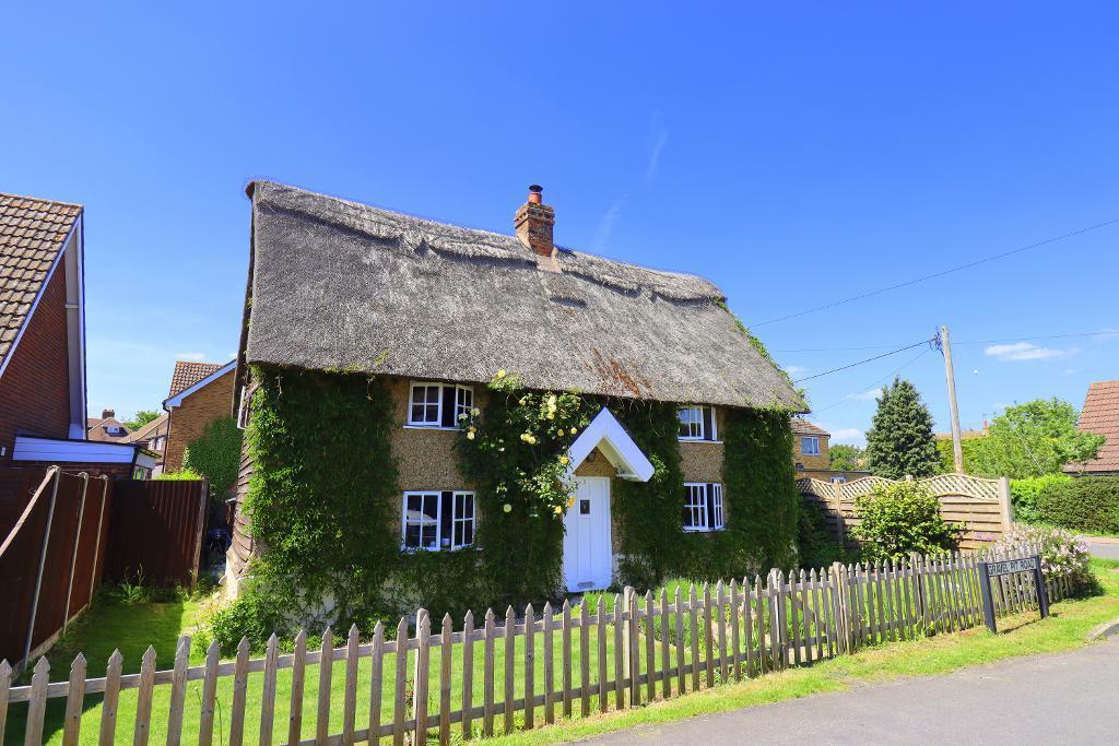 Gravel Pit Road, Flitwick... 3 bed detached house £425,000