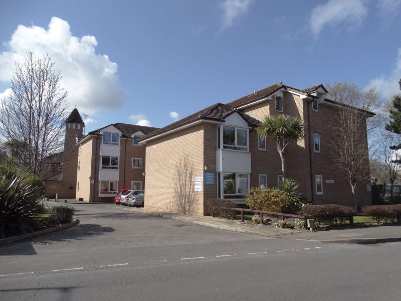 Penrhyn Avenue, Rhos on Sea 1 bed retirement property £64,950