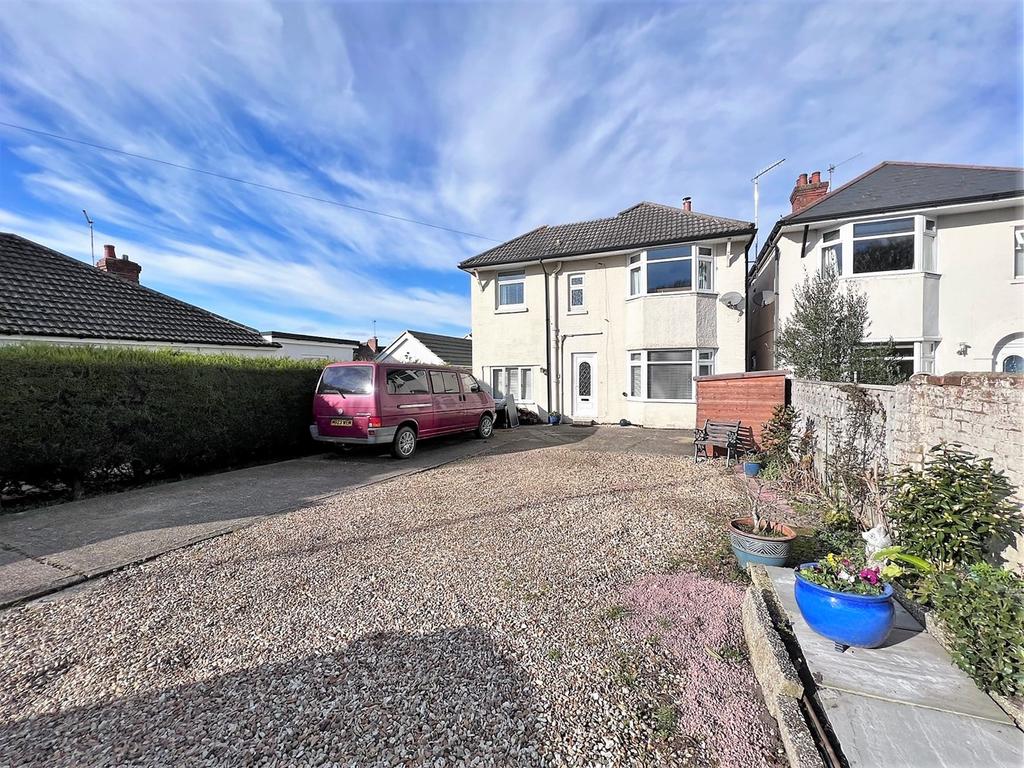 Ringwood Road, POOLE, BH14 5 bed detached house £550,000