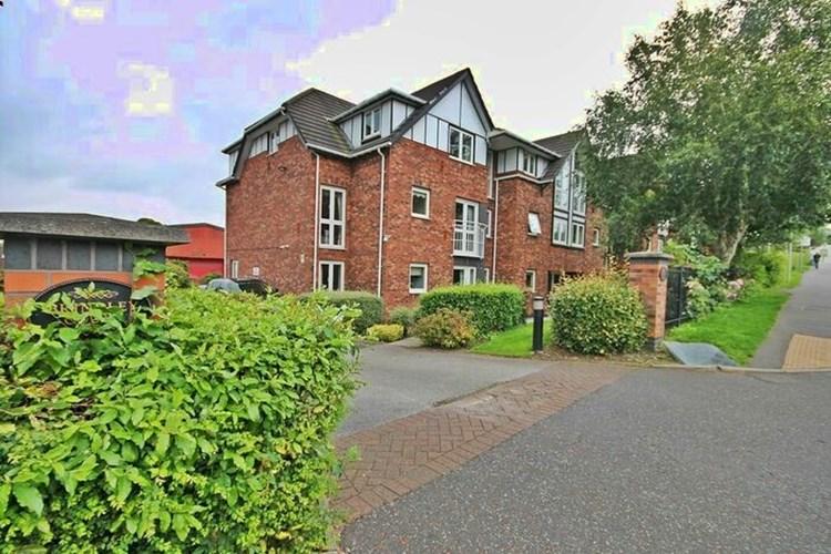 London Road, Stockton Heath... 1 bed apartment £130,000