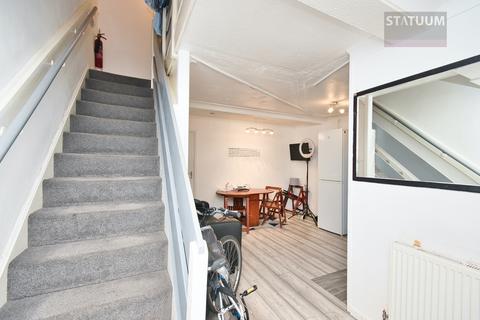 168 Wager Street, London, E3 4JF