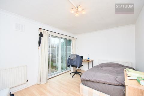 168 Wager Street, London, E3 4JF