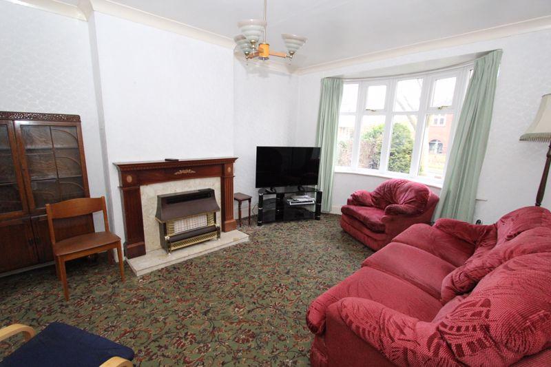Lincoln Avenue, Clayton 3 bed semidetached house £200,000