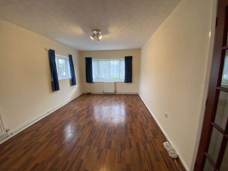 Coronation Drive, Chirk 1 bed apartment £400 pcm (£92 pw)
