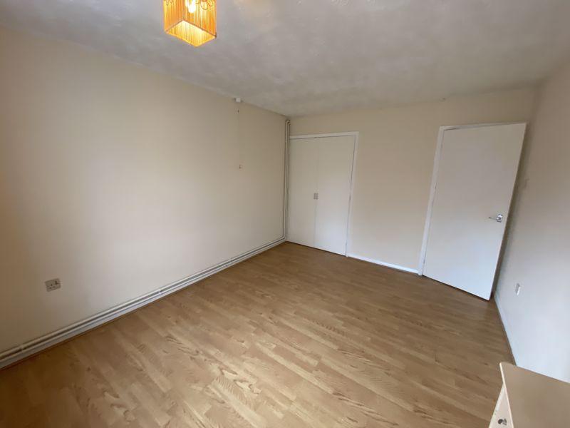 Coronation Drive, Chirk 1 bed apartment £400 pcm (£92 pw)