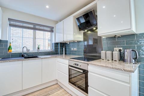 83 Springbank Close, Farsley, Pudsey, LS28 5TP