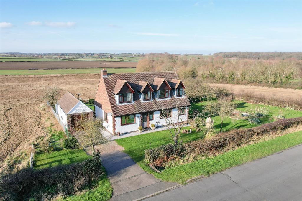 Oakley Road, Shepshed 4 bed detached house £599,950